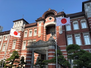 東京駅を観光しました